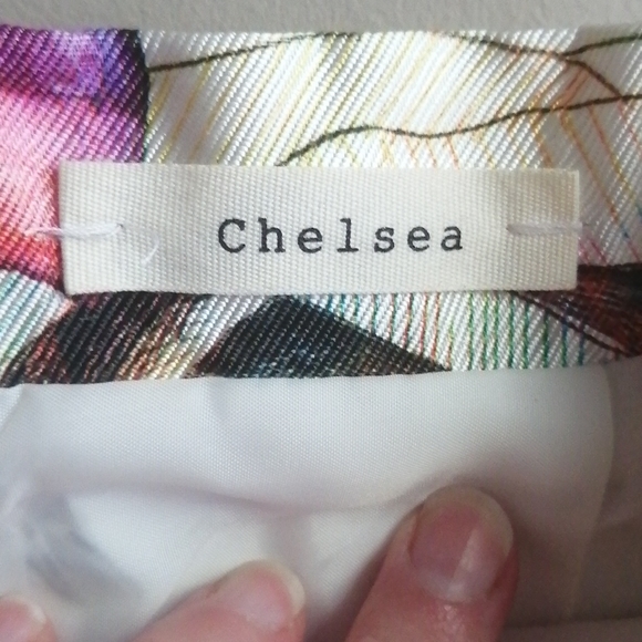 CHELSEA Flowered Skirt Size - Picture 7 of 7